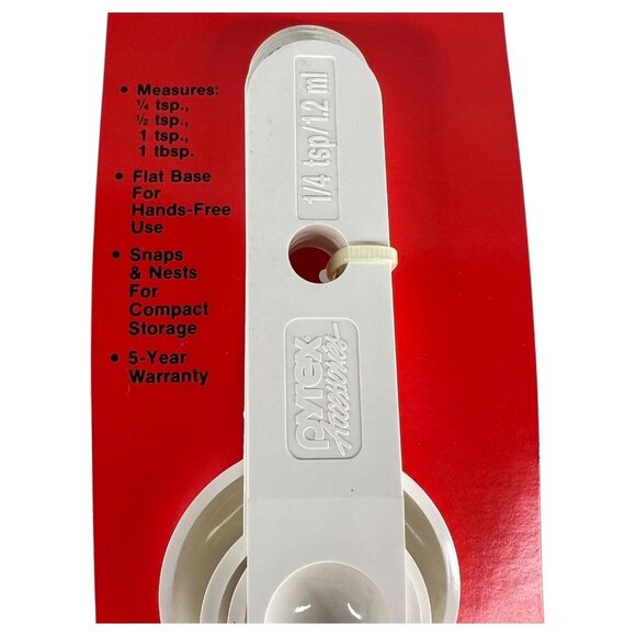 Vintage Pyrex Accessories Measuring Spoon Set of 4 Spoons New on Card 1994 - Picture 5 of 7